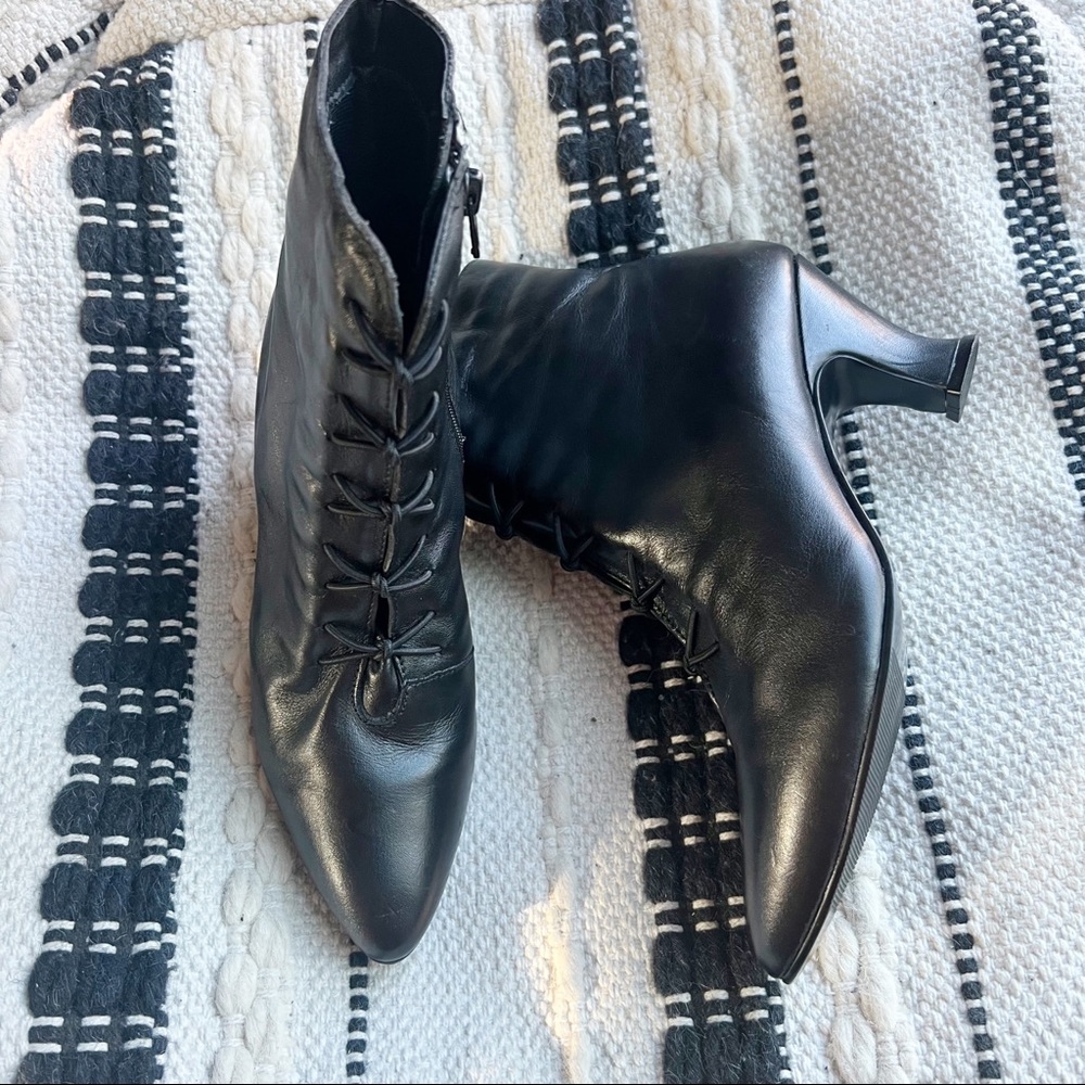 Vintage POPPIES Victorian Granny Lace Up Heeled Ankle Bootie Sz 7 Black